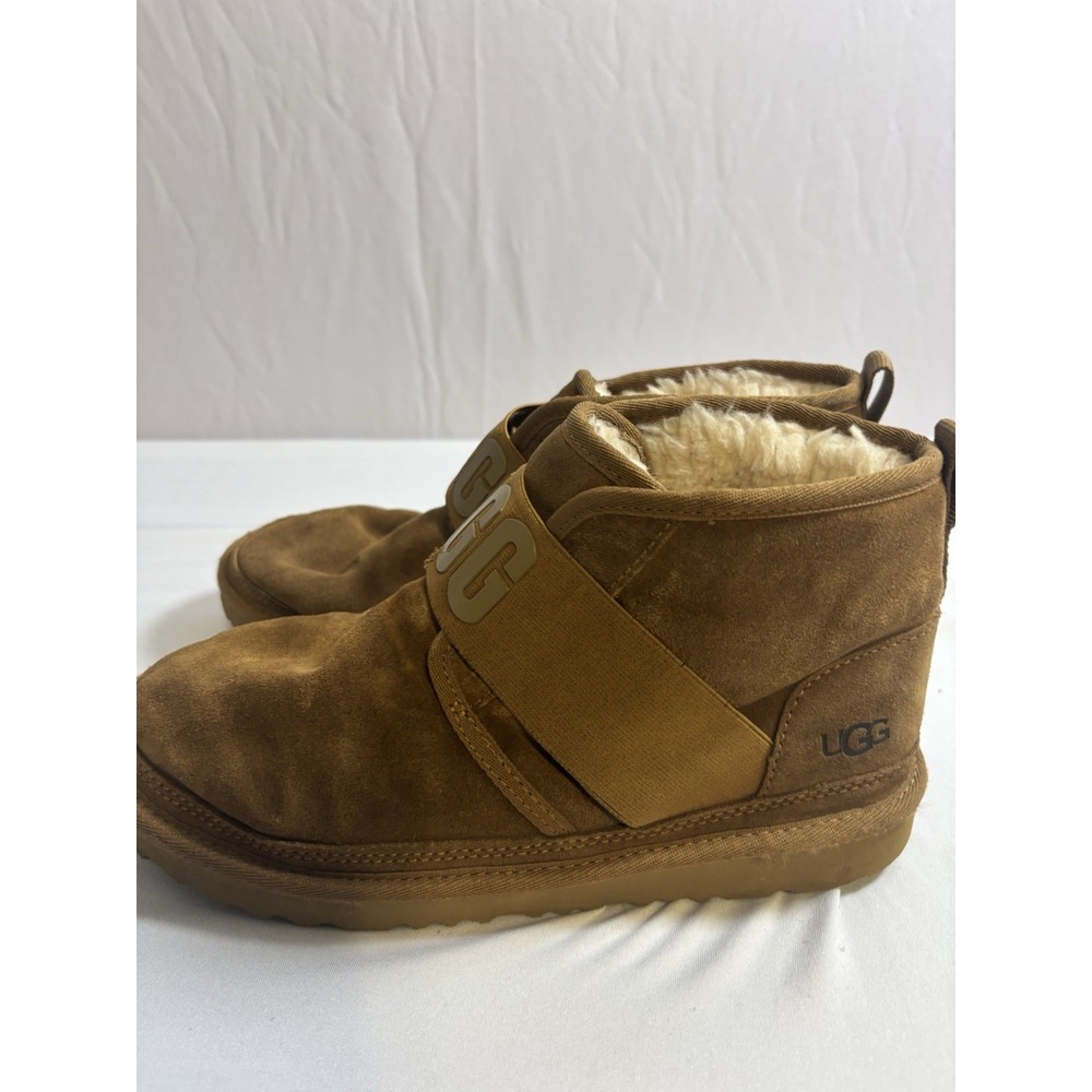 UGG Neumel Men's Chukka Boot Size 6